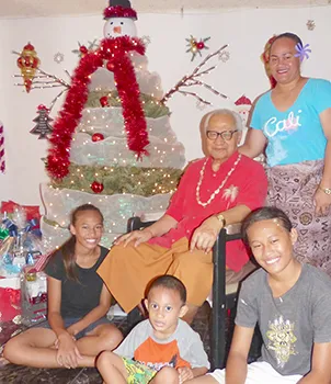 Senator Galea’i M. Tu’ufuli and family members in a SN file photo