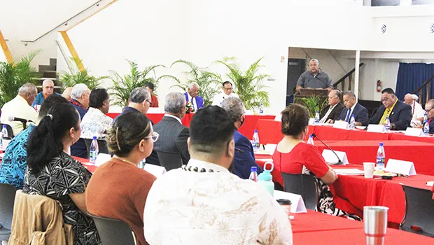 Gov. Lemanu speaking to Constitutional Review Committee members