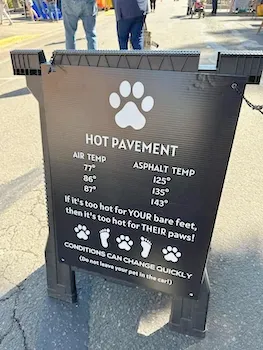 HOT PAVEMENT SIGN