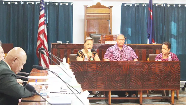 Tumua Matu’u (center) with Hawaiian Airlines officials