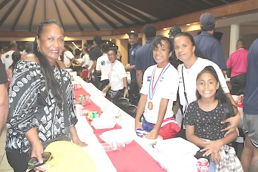 Pale Leasau (second from left)