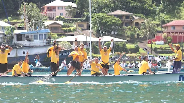 Aeto rowers celebrate win