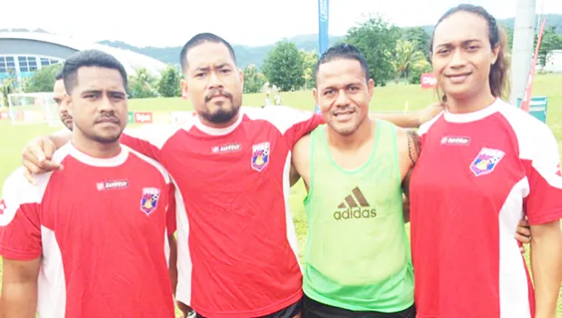 Nicky Salapu and Jaiyah Saelua with other American Samoa players