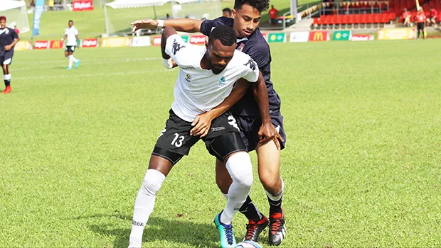 Kuresa Tagai is entangled with Malaki Rakula of Fiji 