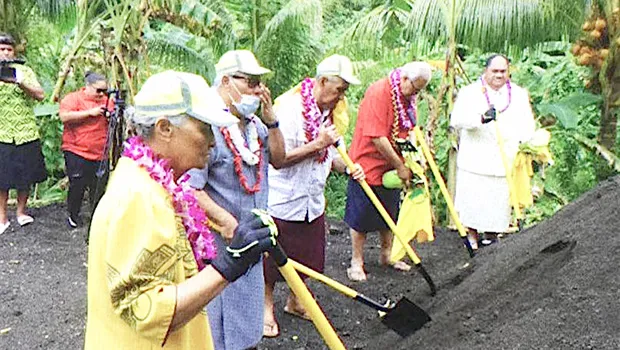 Sen. Fonoti Tafa’ifa Aufata (left), with Gov. Lolo Matalasi Moliga, and other local leaders