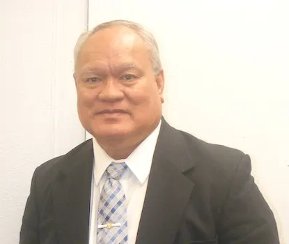 High Talking Chief, Le’i Sonny Thompson