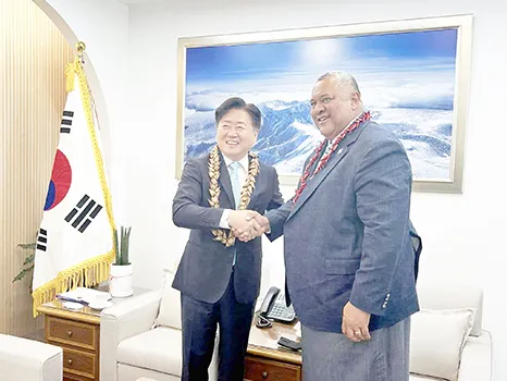 Governor Oh Young Hoon and Gov. Lemanu