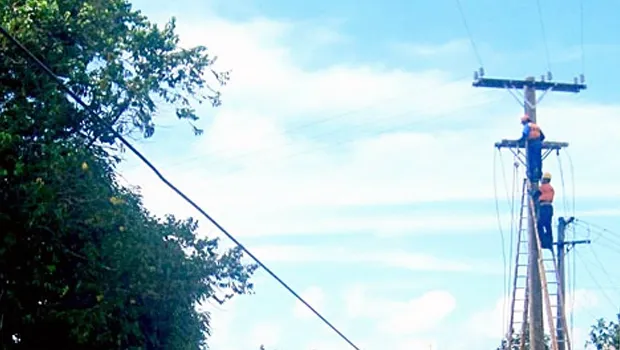EPC linesmen at work on the power lines