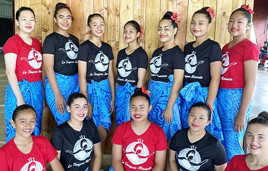 Le Taupou Manaia Black & Red Team