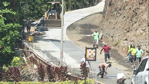 Road to Mauga-o-Alii