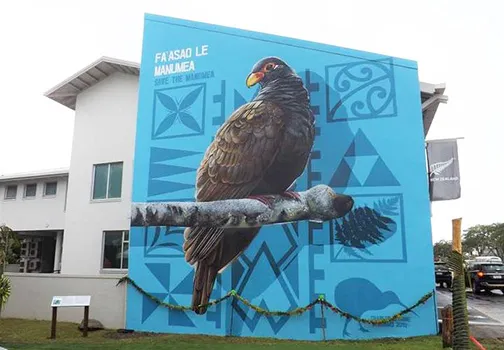 Manumea bird mural on the eastern wall of the New Zealand High Commission office in Apia 