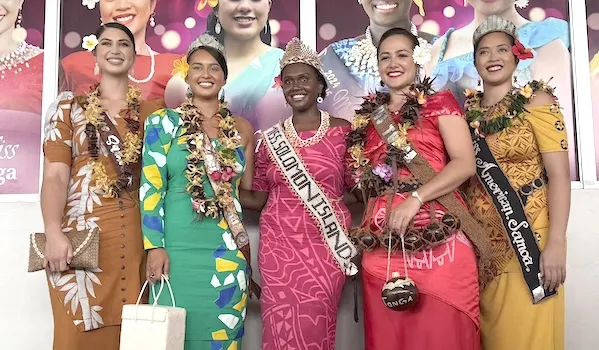 Miss Pacific Islands and several of the contestants