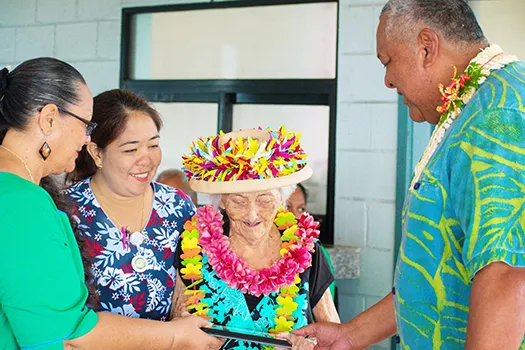 Nalei Moors accepting her award