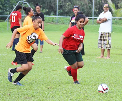 A PanSa player (left) and Vaiala Tongan opponent (right) 
