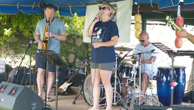 Papana Air Force Band at $2 Beach