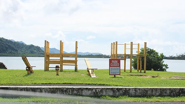 Sign at Lions Park saying Park Closed