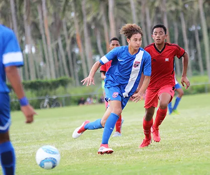 Peter Lauvao in action