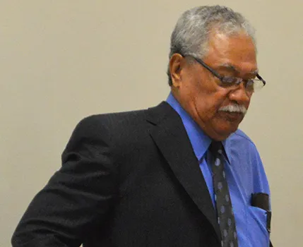 Pago Pago Rep. Vesiai Poyer Samuelu.