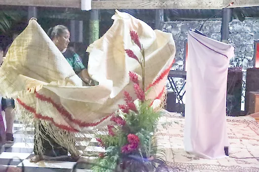 Presentation of gifts