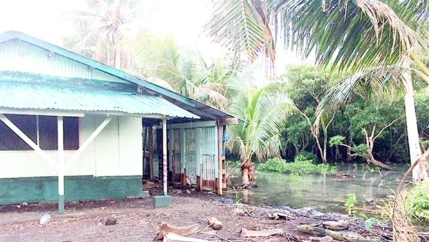 King Tide coming dangerously close to a home in Nuuuli