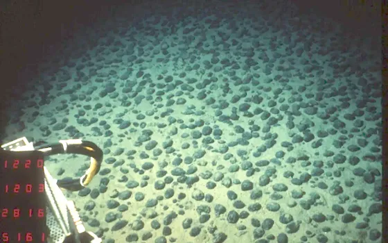 deep ocean for minerals