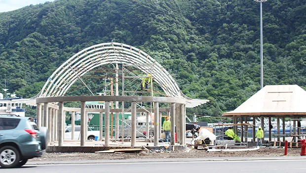 one building and two Samoan faleo’o