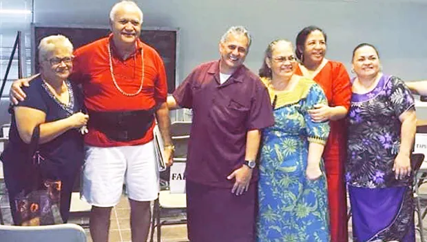  Swains Island Delegate, Su’a Alexander Eli Jennings (third from left) surrounded family members, including former Swains Island faipule Capt. Wallace Thompson (second from left)