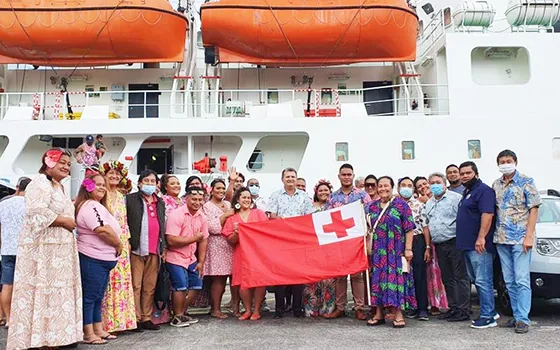 Tahiti donation vessel for Tonga relief