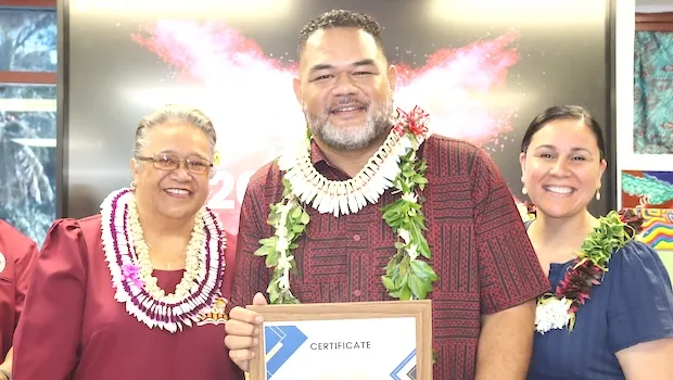 Elisaia Sualua Mailo with others