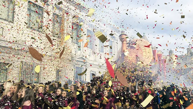 Start of the 2019 Macy's Thanksgiving Day parade with confetti flying around the turkey balloon.