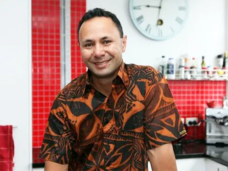 Associate professor Toeolesulusulu Damon Salesa 