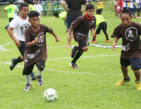 A Vaiala Tongan player of the Boys 10-12 division in action against Ilaoa & To’omata