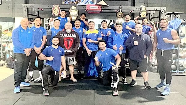 Manu Samoa 7s with Samoan boxing legend, David Tua