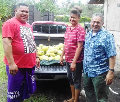 Dream Builders Agriculture Products owner, Su’a Alexander Eli Jennings (far right) pictured with a family who last week delivered a truck load of breadfruit