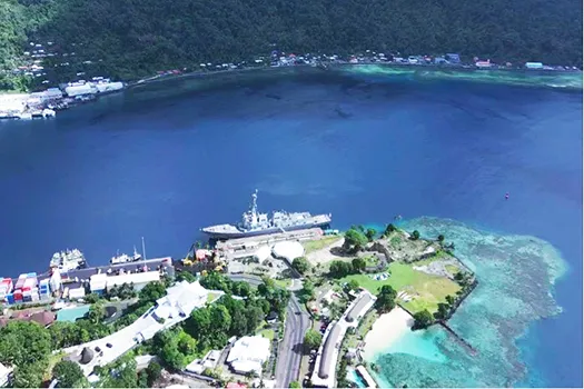 USS Sampson docing in Pago Pago harbor