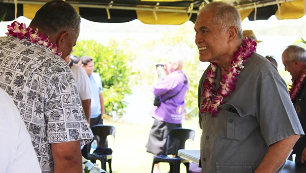  Utu Abe Malae (right), talking with Lt. Gov. Lemanu Peleti Mauga 