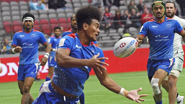 Manu Samoa’s Joe Perez lost control of the ball 