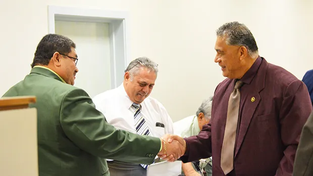 Fetu Fetui Jr shakes hands Motusa Tuileama Nua
