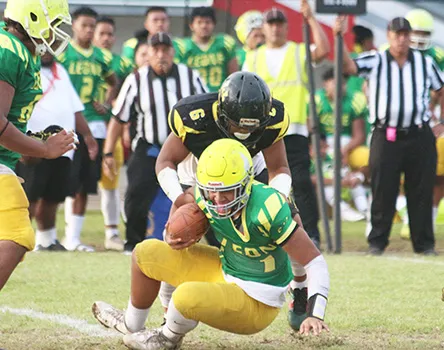 Leone Lions quarterback Irvinson Ta’ase i